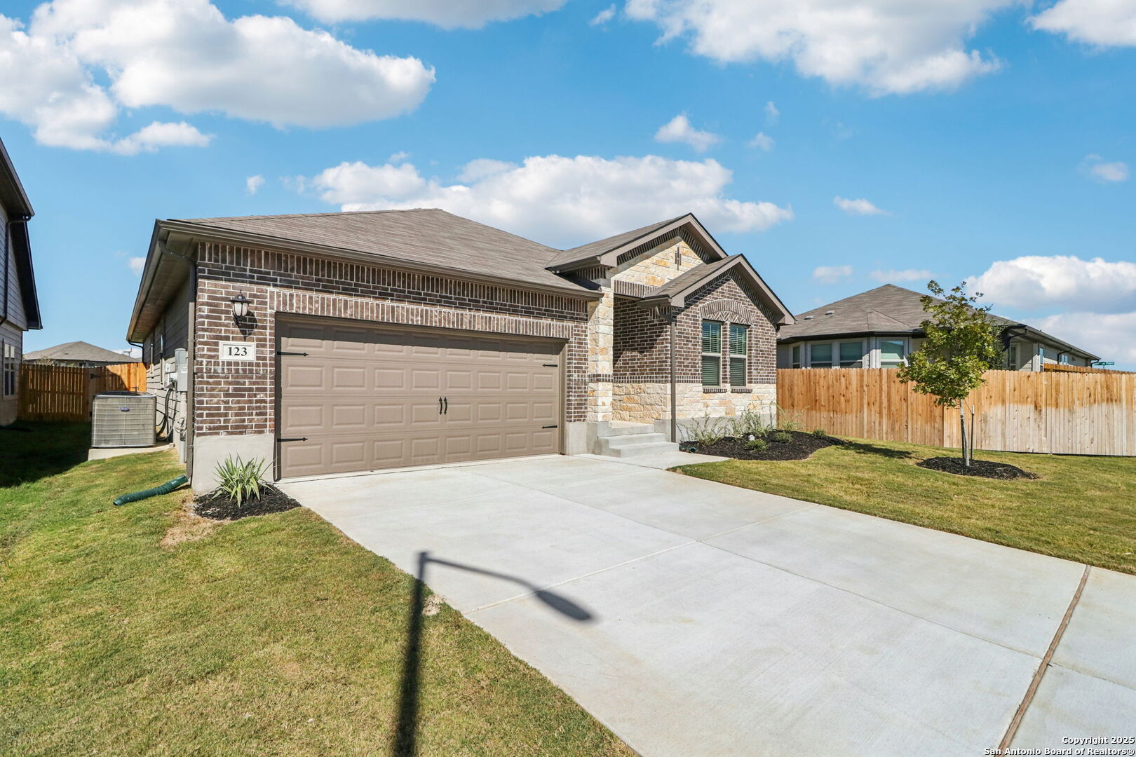 123 Shelton Pass Cibolo TX 78108