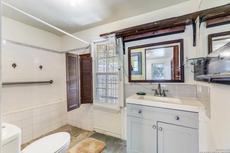 342 Alexander Hamilton San Antonio TX 78228