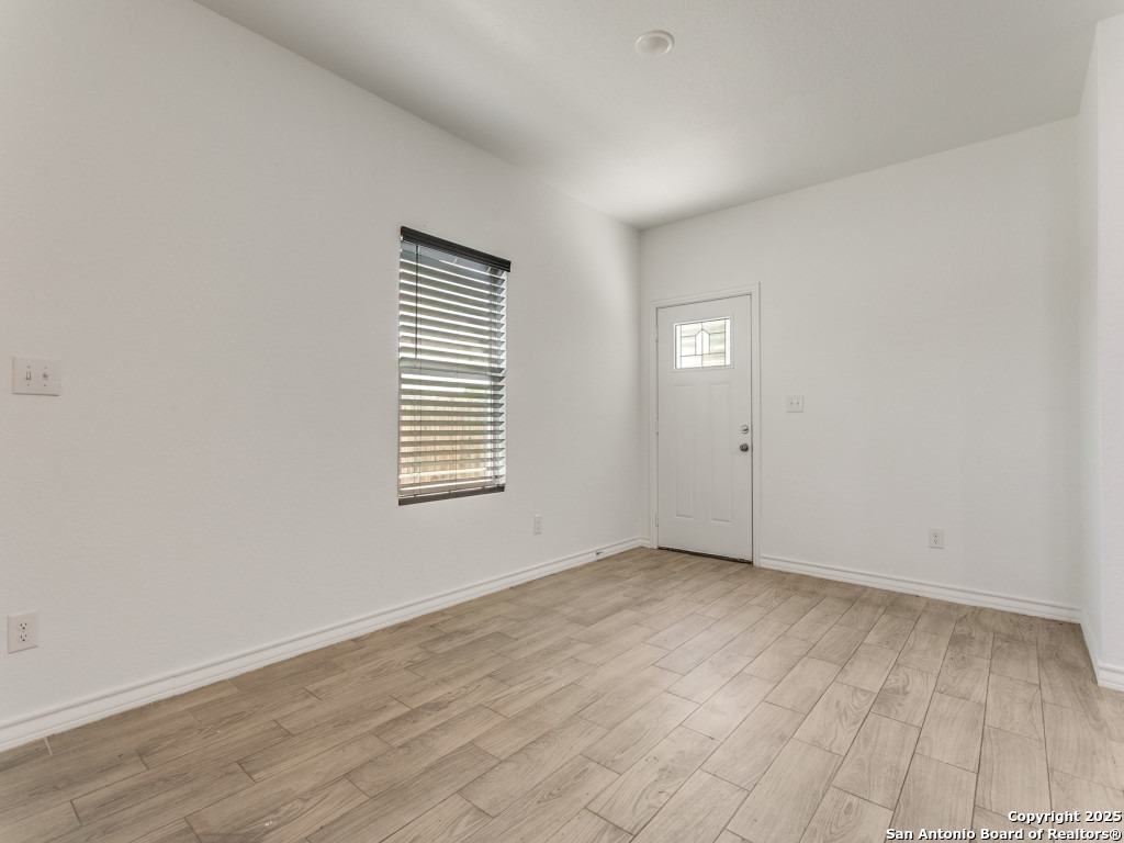 862 W Southcross San Antonio TX 78211
