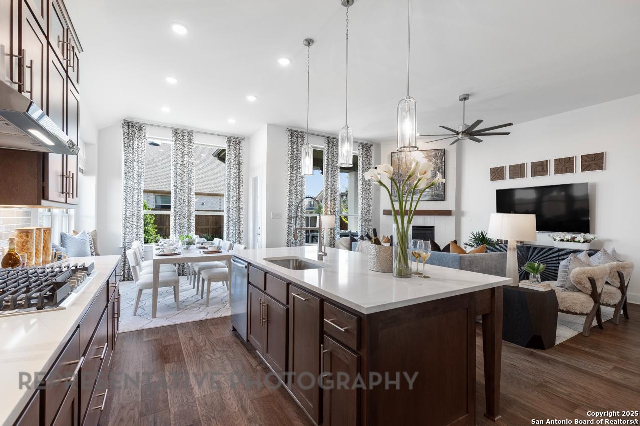 255 White Oak Castroville TX 78009