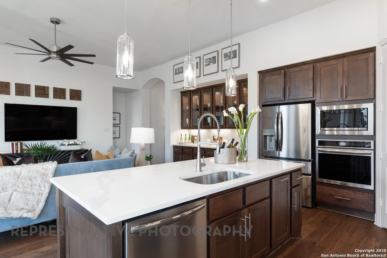 255 White Oak Castroville TX 78009