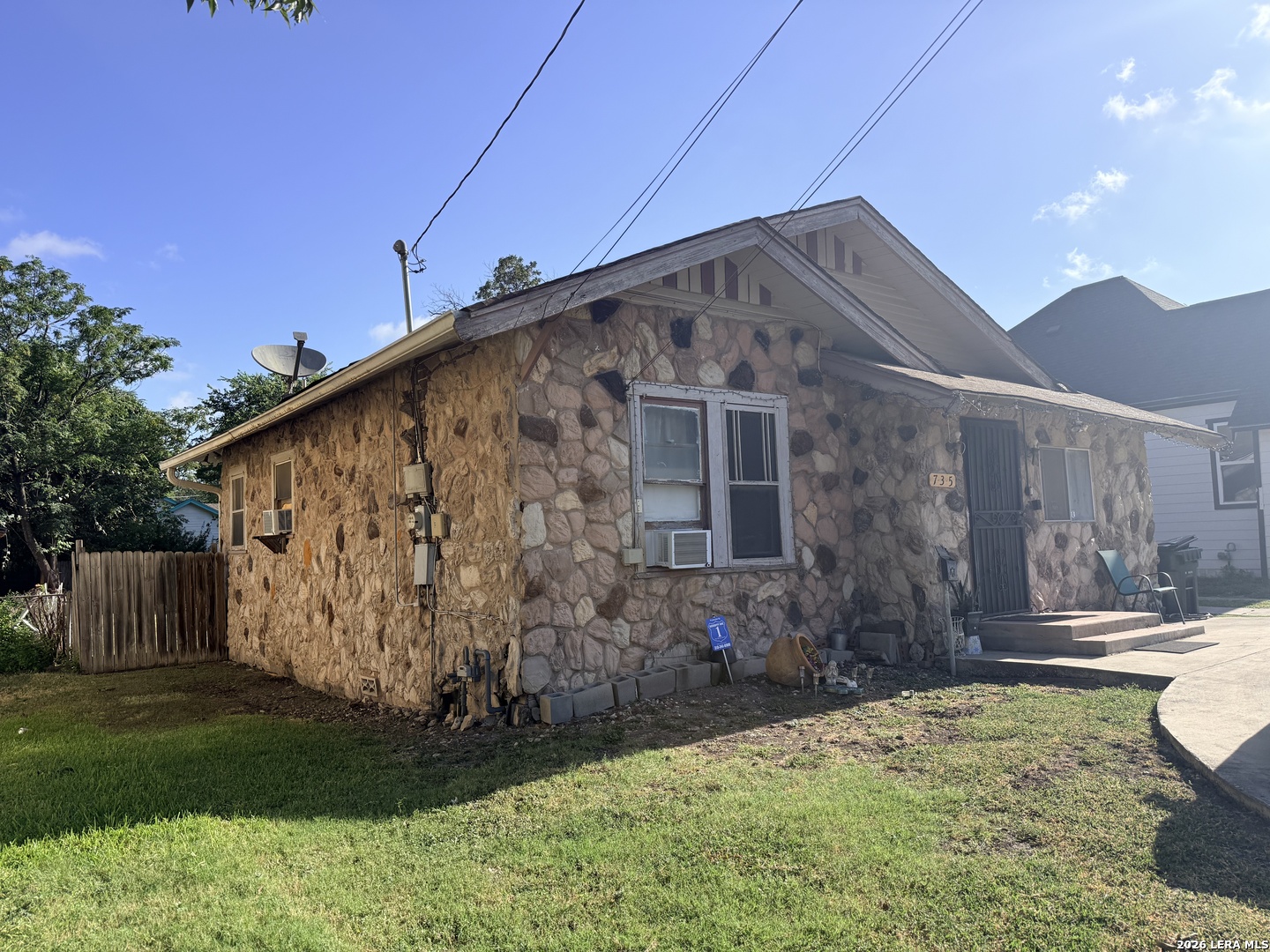 735 W Hollywood Avenue San Antonio TX 78212