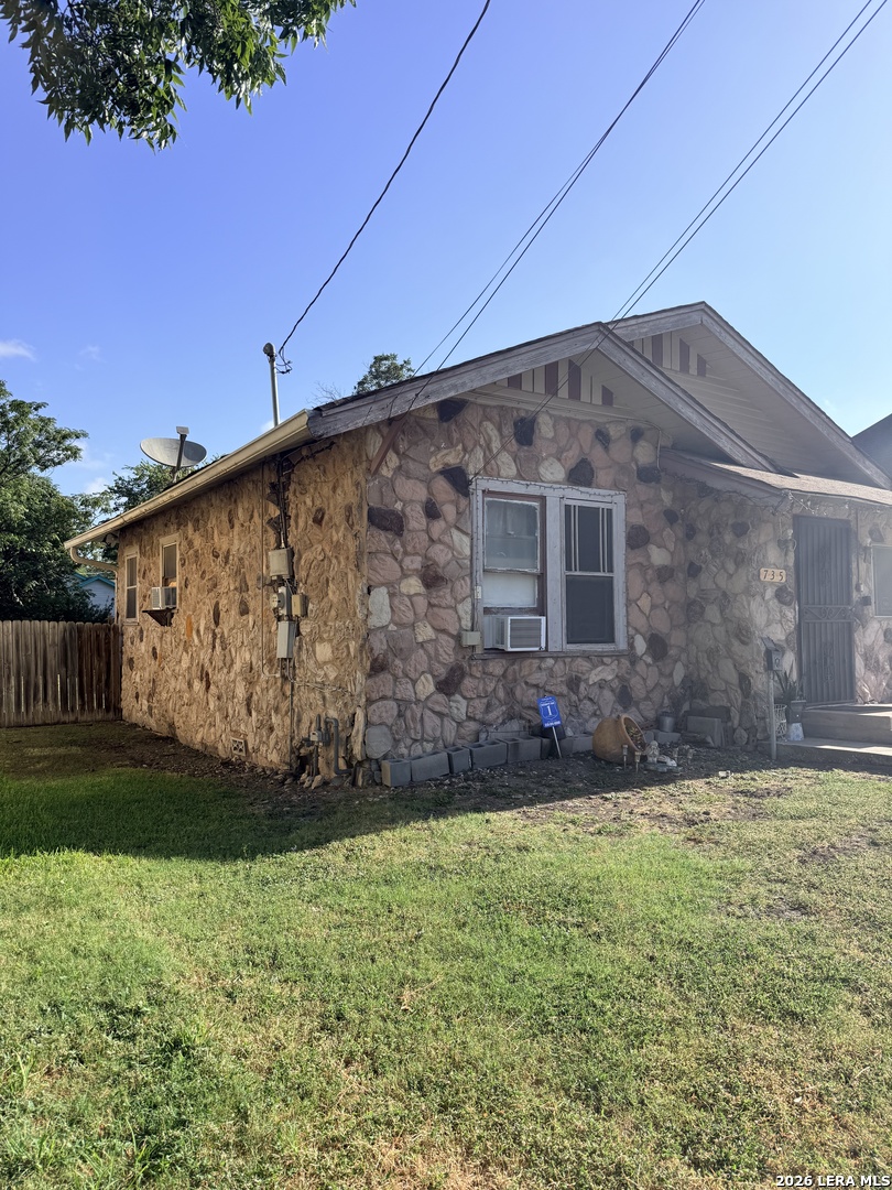 735 W Hollywood Avenue San Antonio TX 78212
