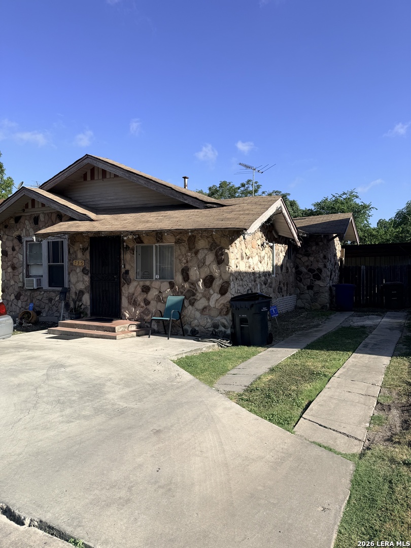 735 W Hollywood Avenue San Antonio TX 78212