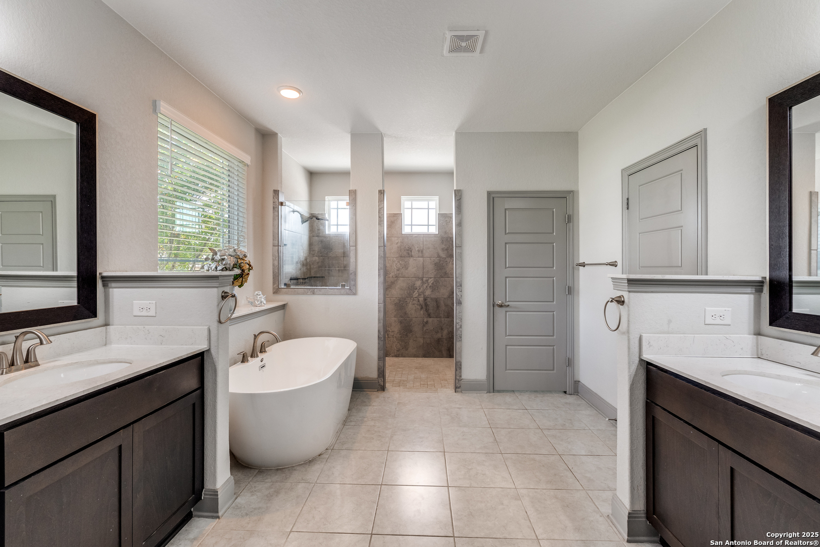 8207 Garden Arbor San Antonio TX 78266