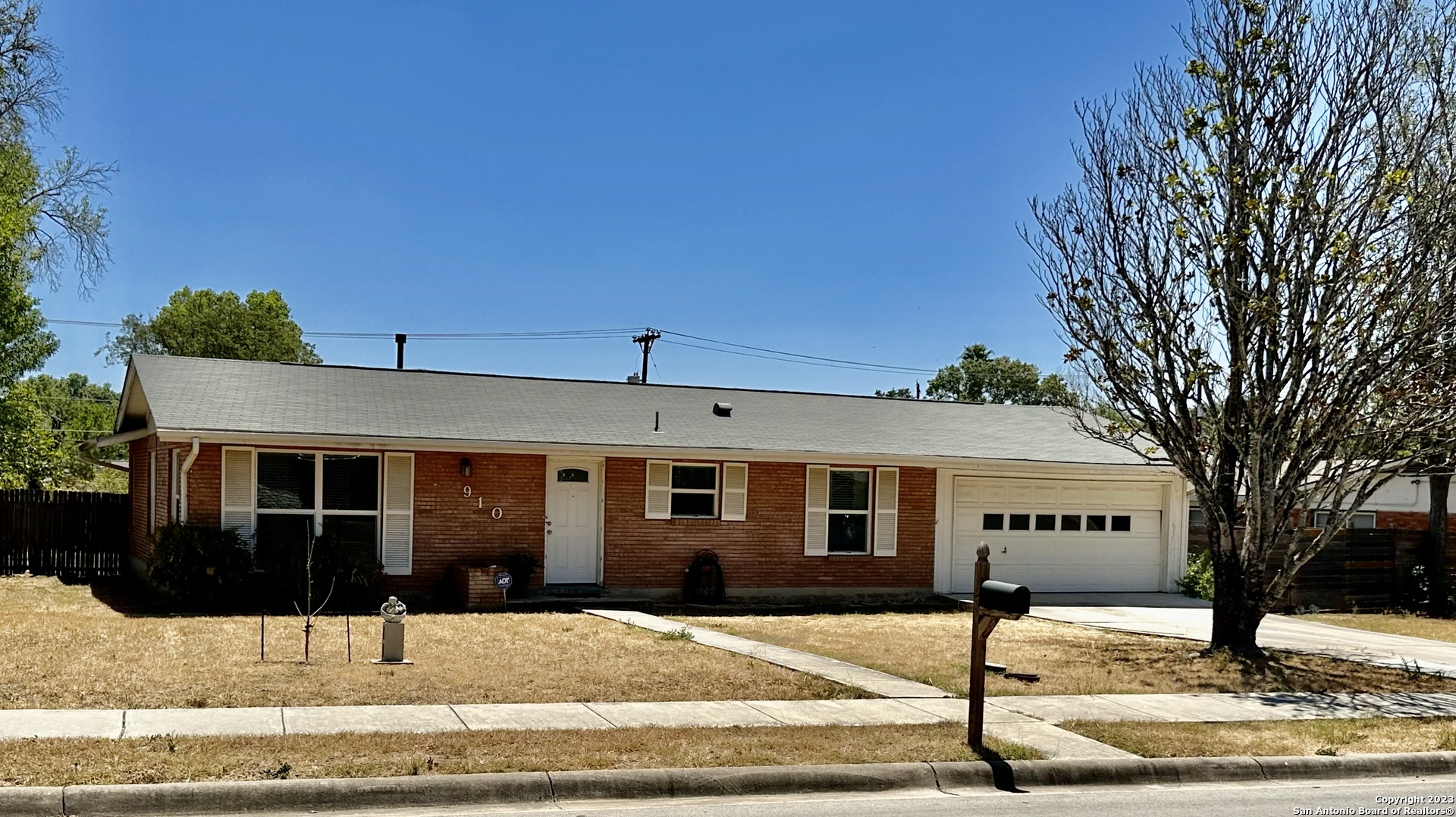 910 Tamworth Drive San Antonio TX 78213