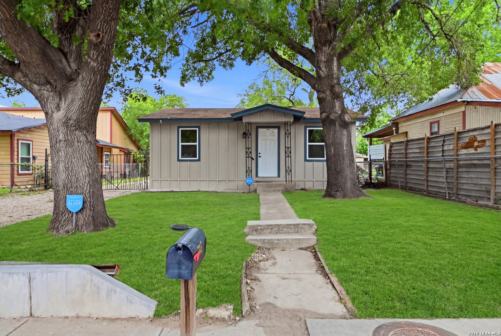 715 W Vestal Place San Antonio TX 78221