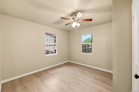 715 W Vestal Place San Antonio TX 78221