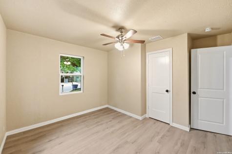 715 W Vestal Place San Antonio TX 78221