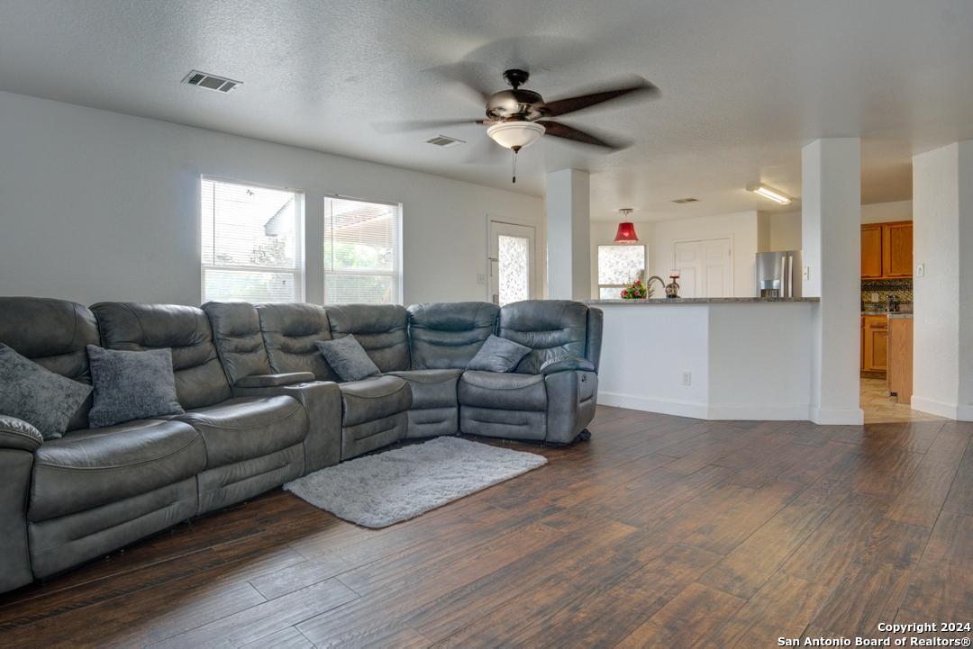 9402 Everton San Antonio TX 78245