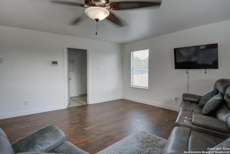 9402 Everton San Antonio TX 78245