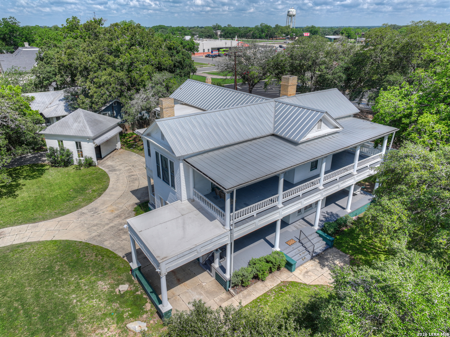 214 S Pecan Avenue Luling TX 78648