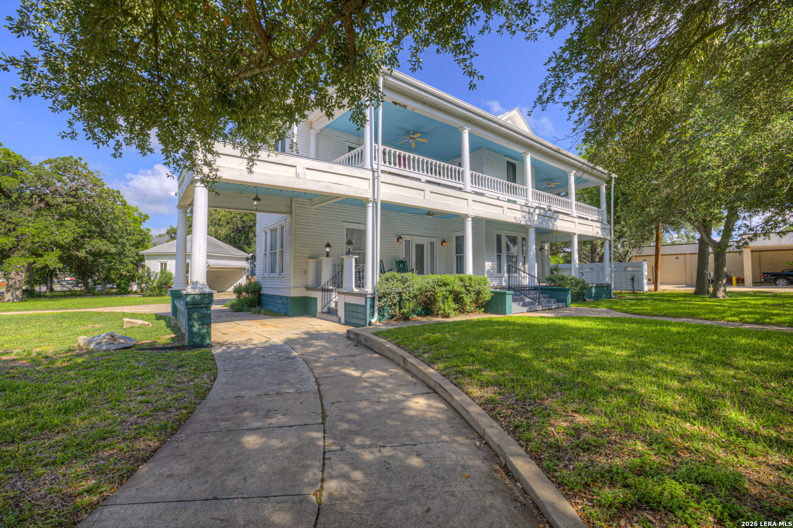 214 S Pecan Avenue Luling TX 78648