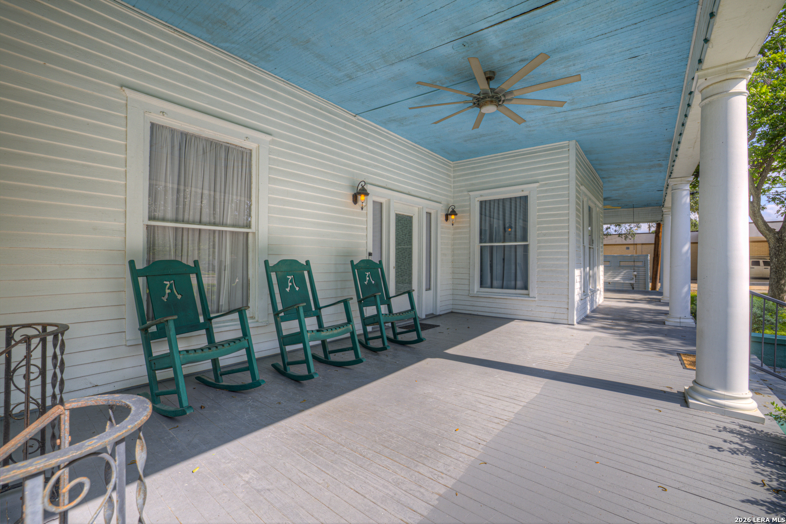 214 S Pecan Avenue Luling TX 78648