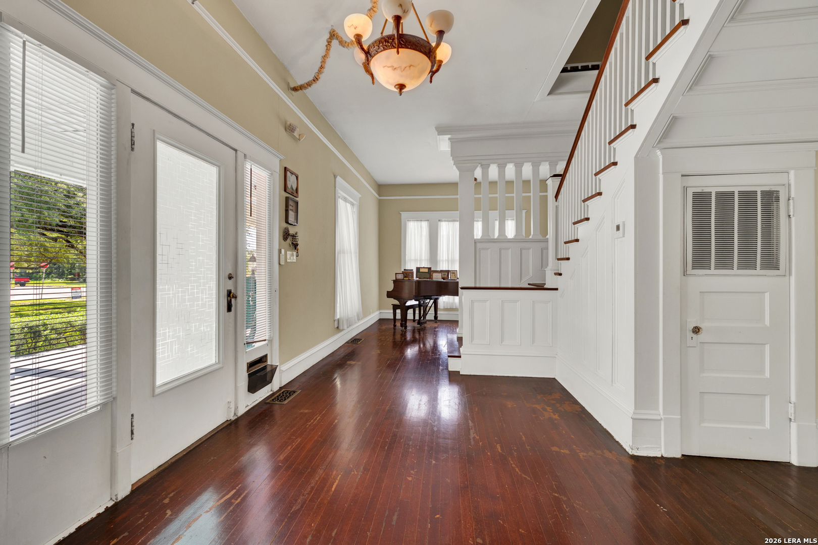 214 S Pecan Avenue Luling TX 78648