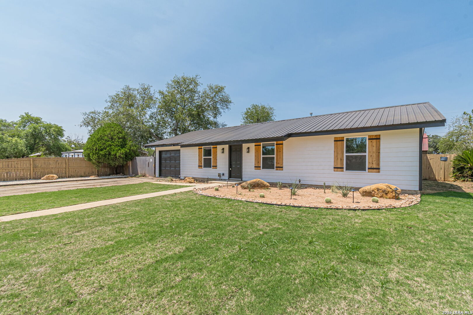1215 Olive Jourdanton TX 78026