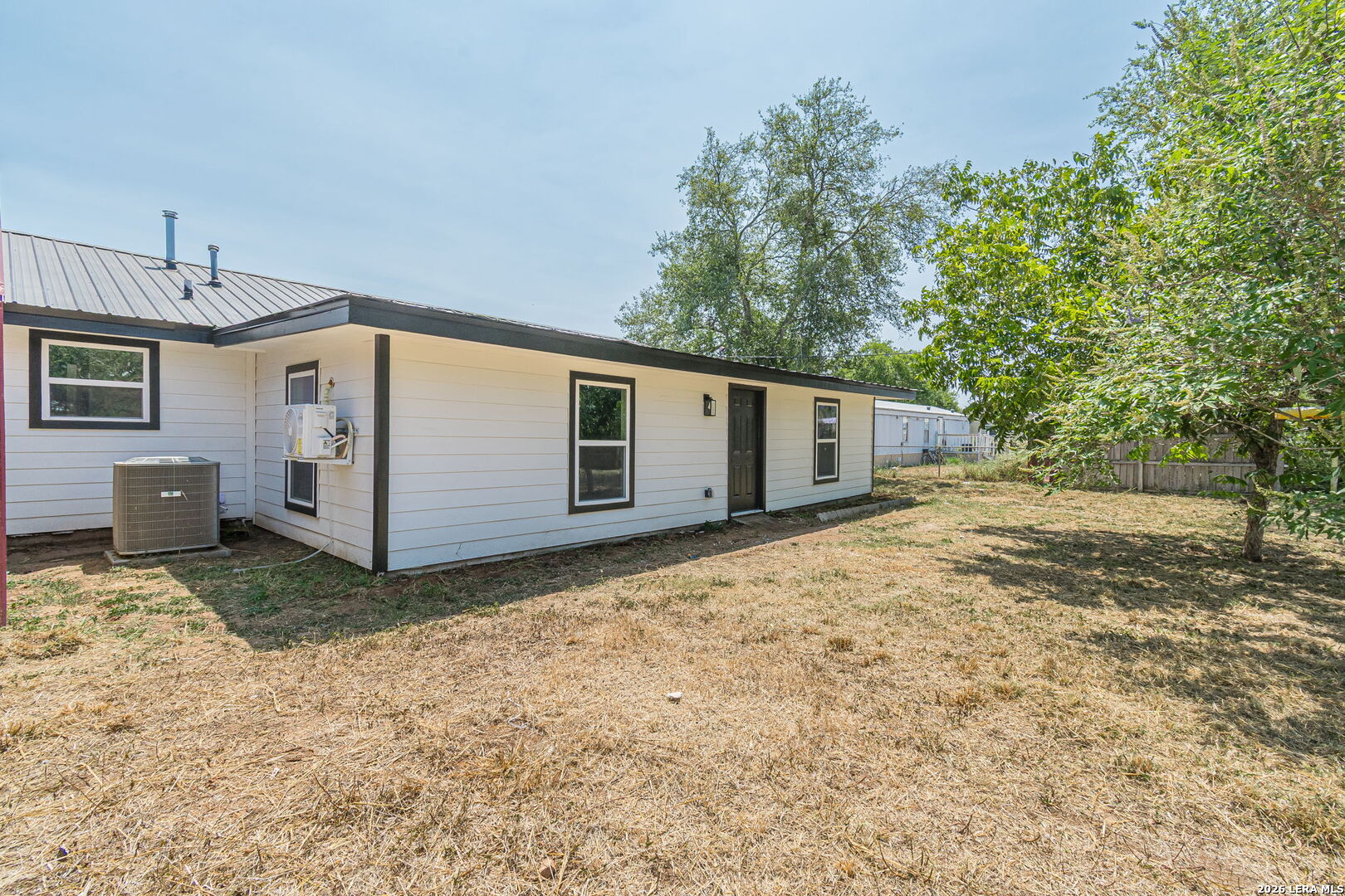 1215 Olive Jourdanton TX 78026