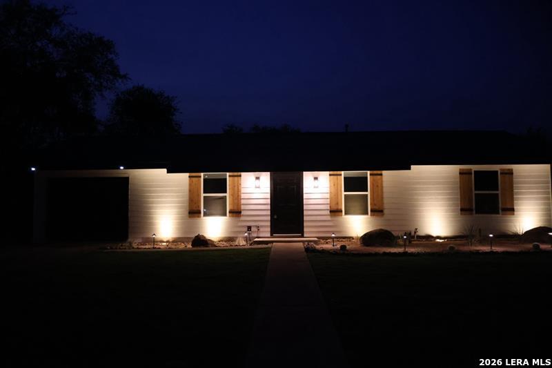 1215 Olive Jourdanton TX 78026