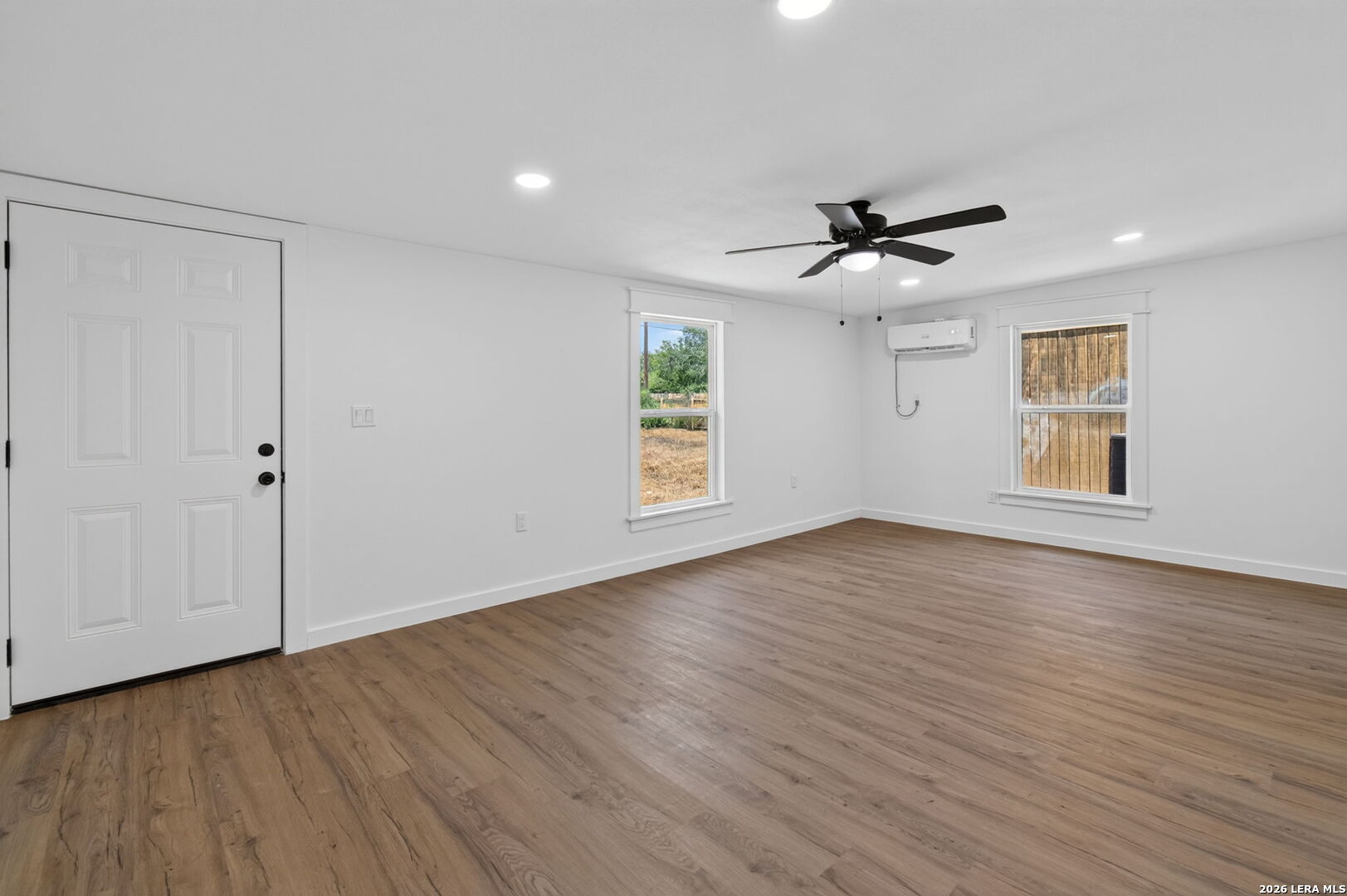1215 Olive Jourdanton TX 78026