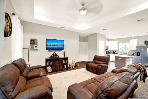 1301 Avenue H Hondo TX 78861