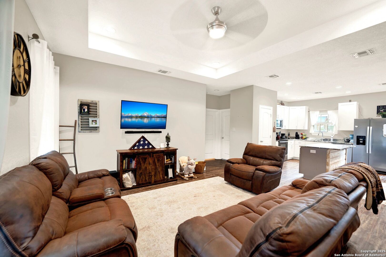 1301 Avenue H Hondo TX 78861