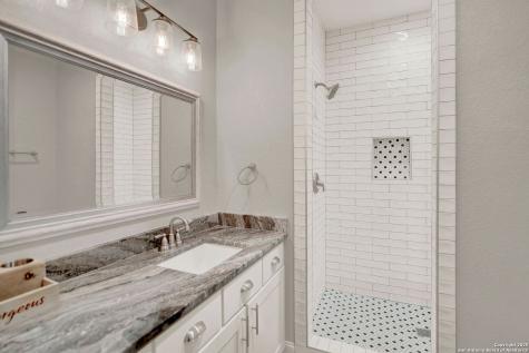 1301 Avenue H Hondo TX 78861