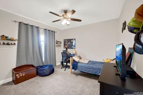 1301 Avenue H Hondo TX 78861