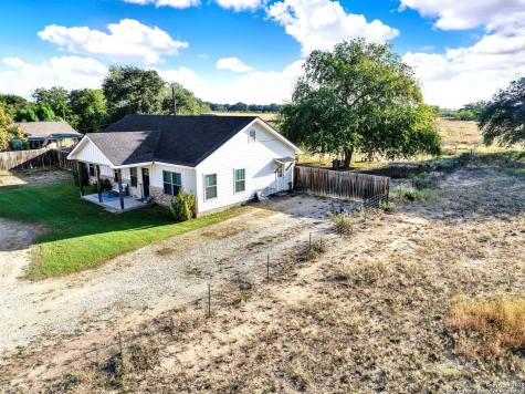 1301 Avenue H Hondo TX 78861