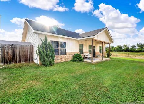 1301 Avenue H Hondo TX 78861