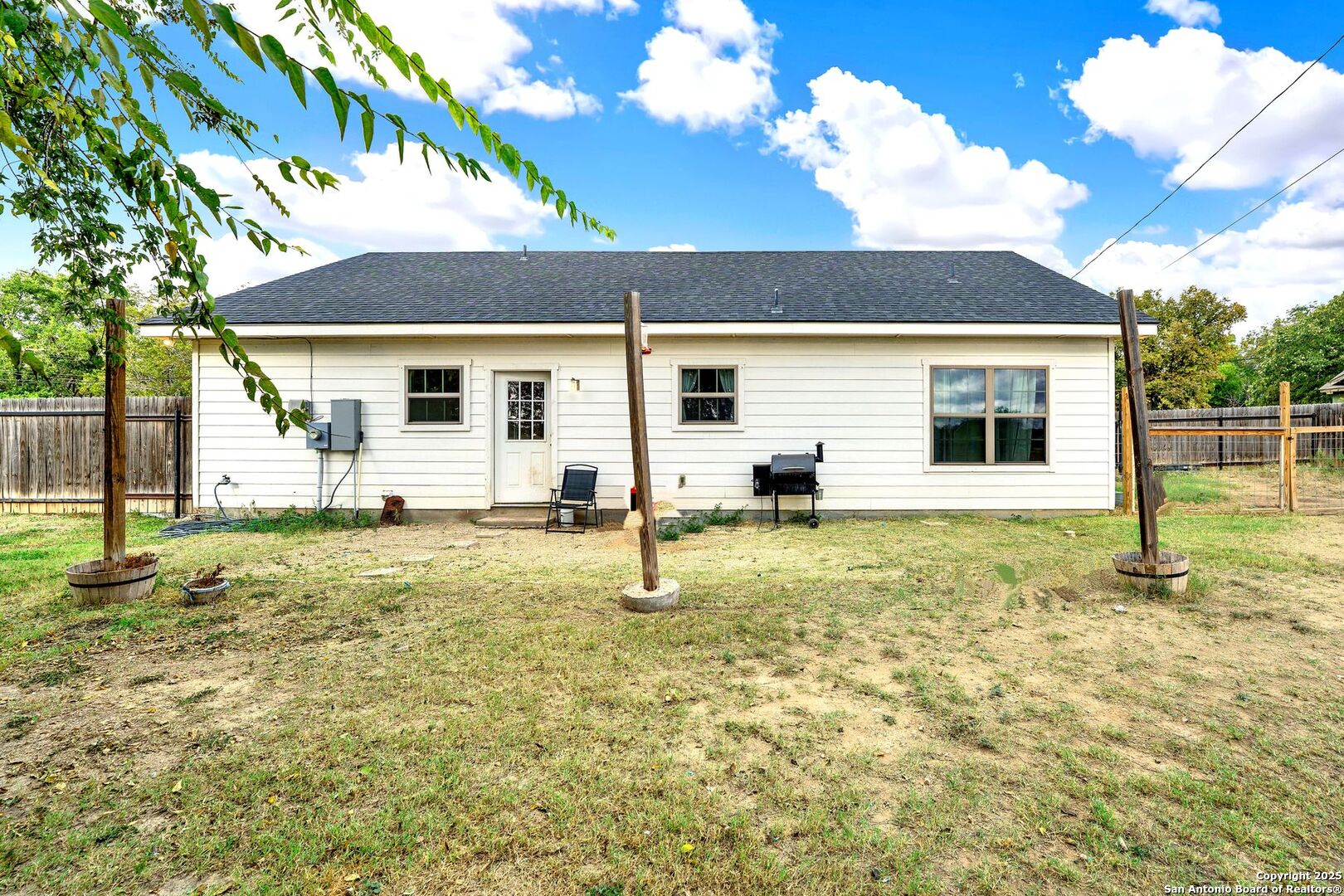 1301 Avenue H Hondo TX 78861