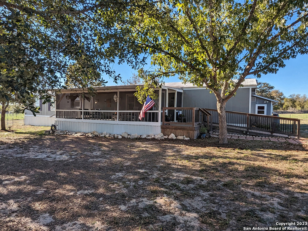 105 Oak Valley Drive La Vernia TX 78121