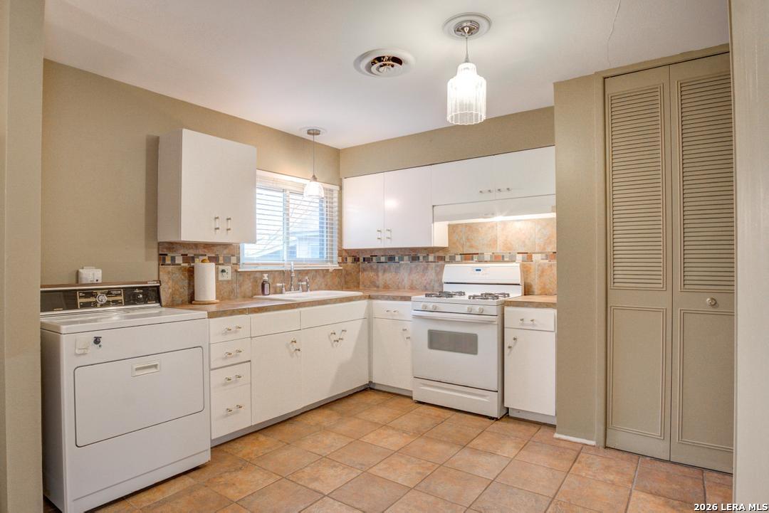 5911 Shoreview Place San Antonio TX 78242