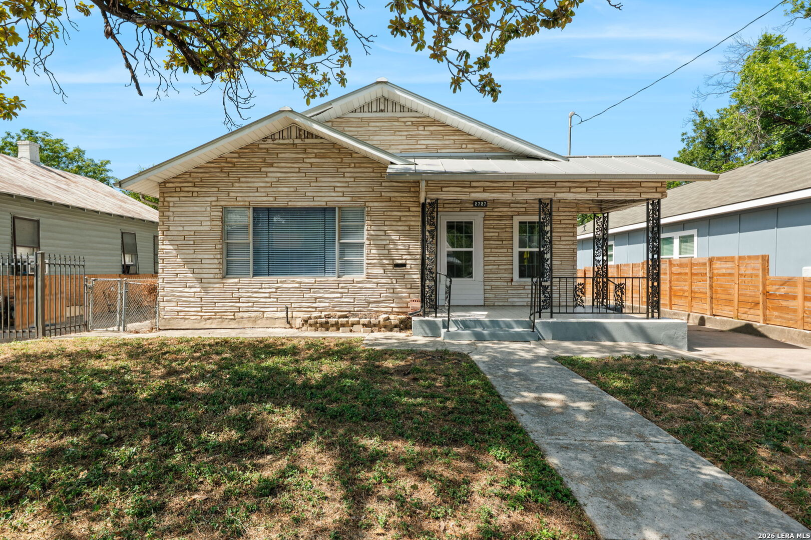 2727 E Houston Street San Antonio TX 78202