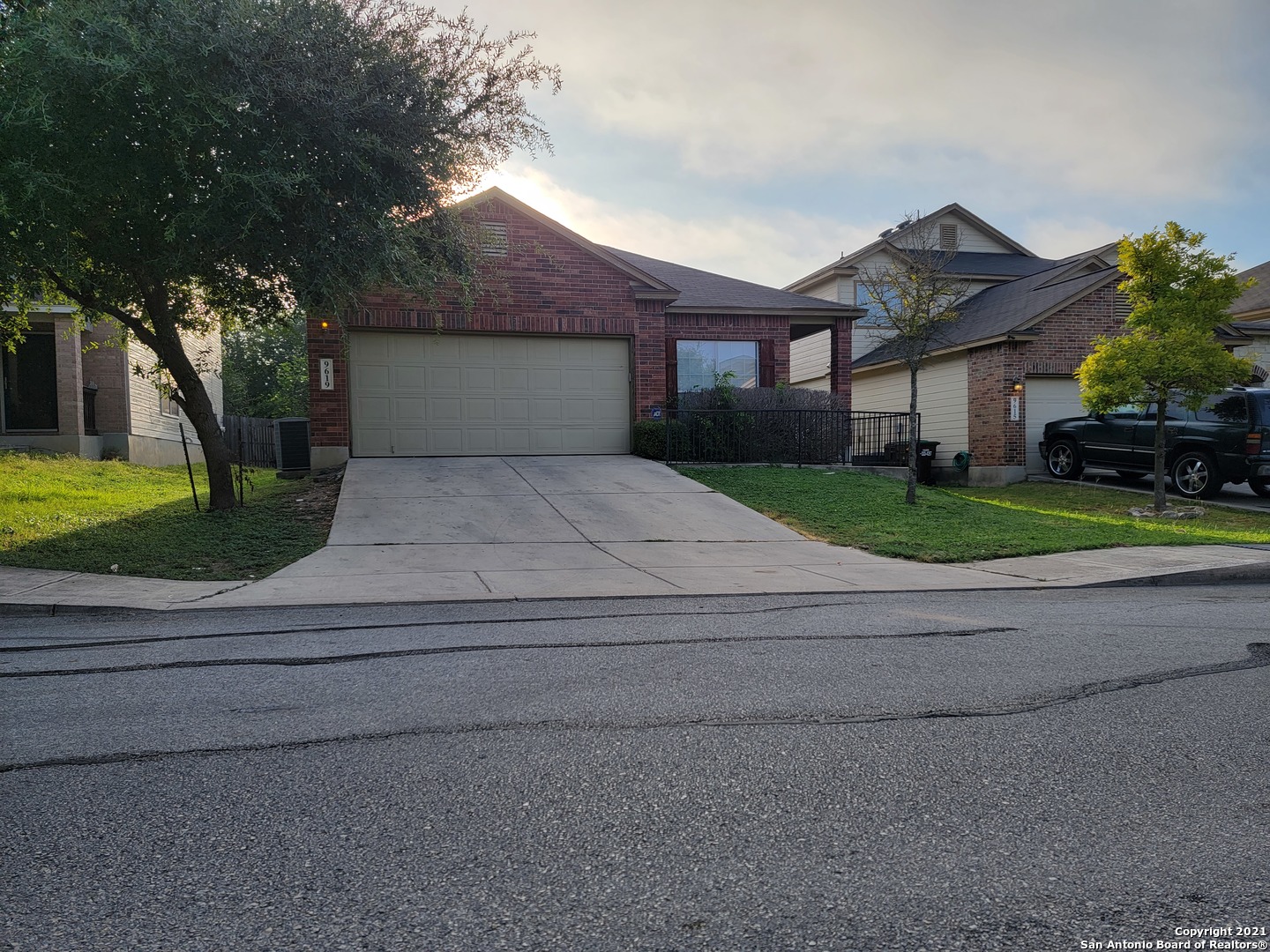 9619 Rainbow Creek San Antonio TX 78245