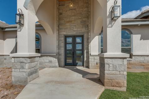 252 Venado Oaks Castroville TX 78009
