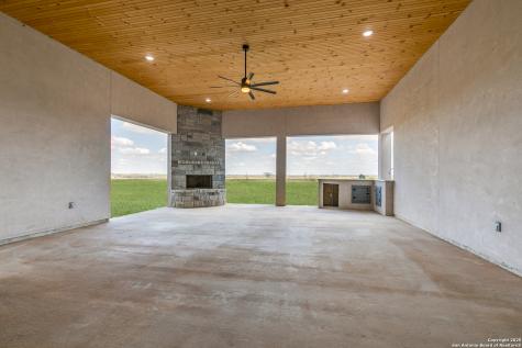 252 Venado Oaks Castroville TX 78009
