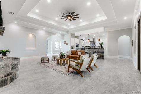 252 Venado Oaks Castroville TX 78009