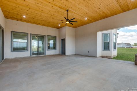 252 Venado Oaks Castroville TX 78009