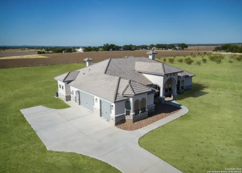 252 Venado Oaks Castroville TX 78009