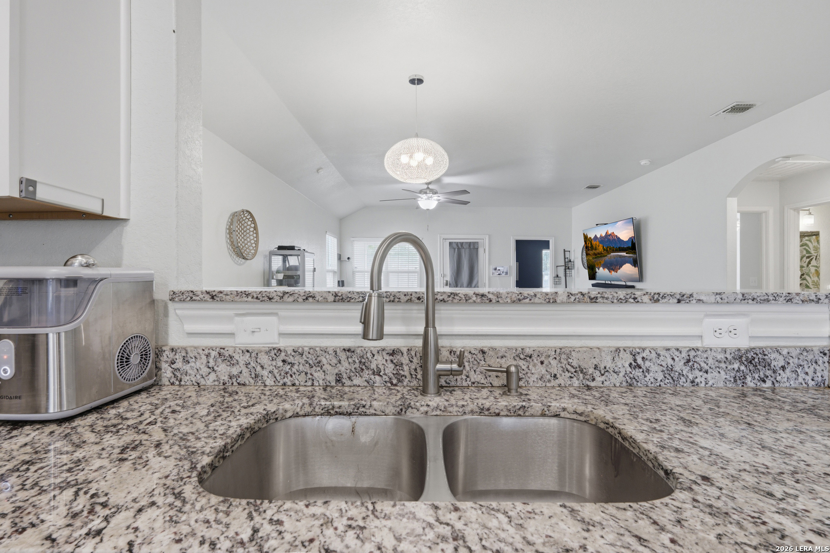 5727 Midcrown San Antonio TX 78218