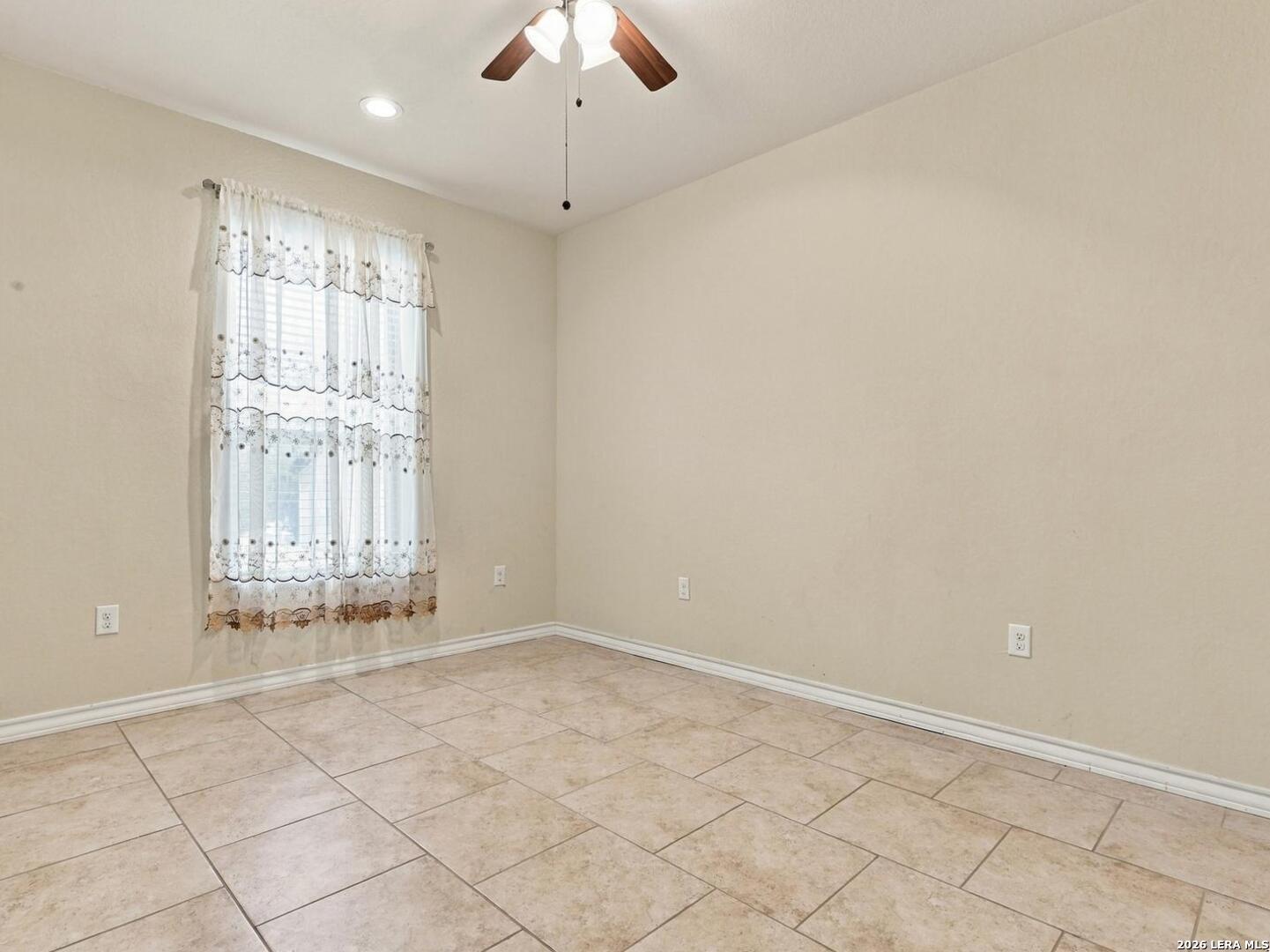 685 Clear Lake Loop Poteet TX 78065