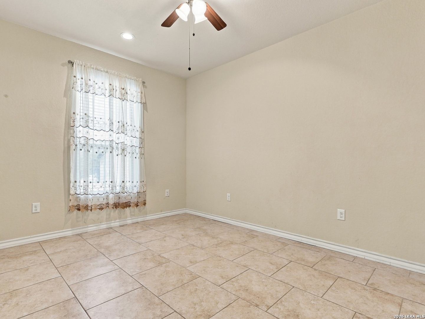 685 Clear Lake Loop Poteet TX 78065