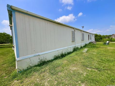 110 Agape Road Woodsboro TX 78393