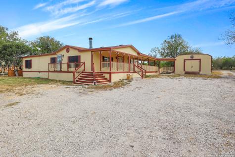 405 County Road 3820 San Antonio TX 78253