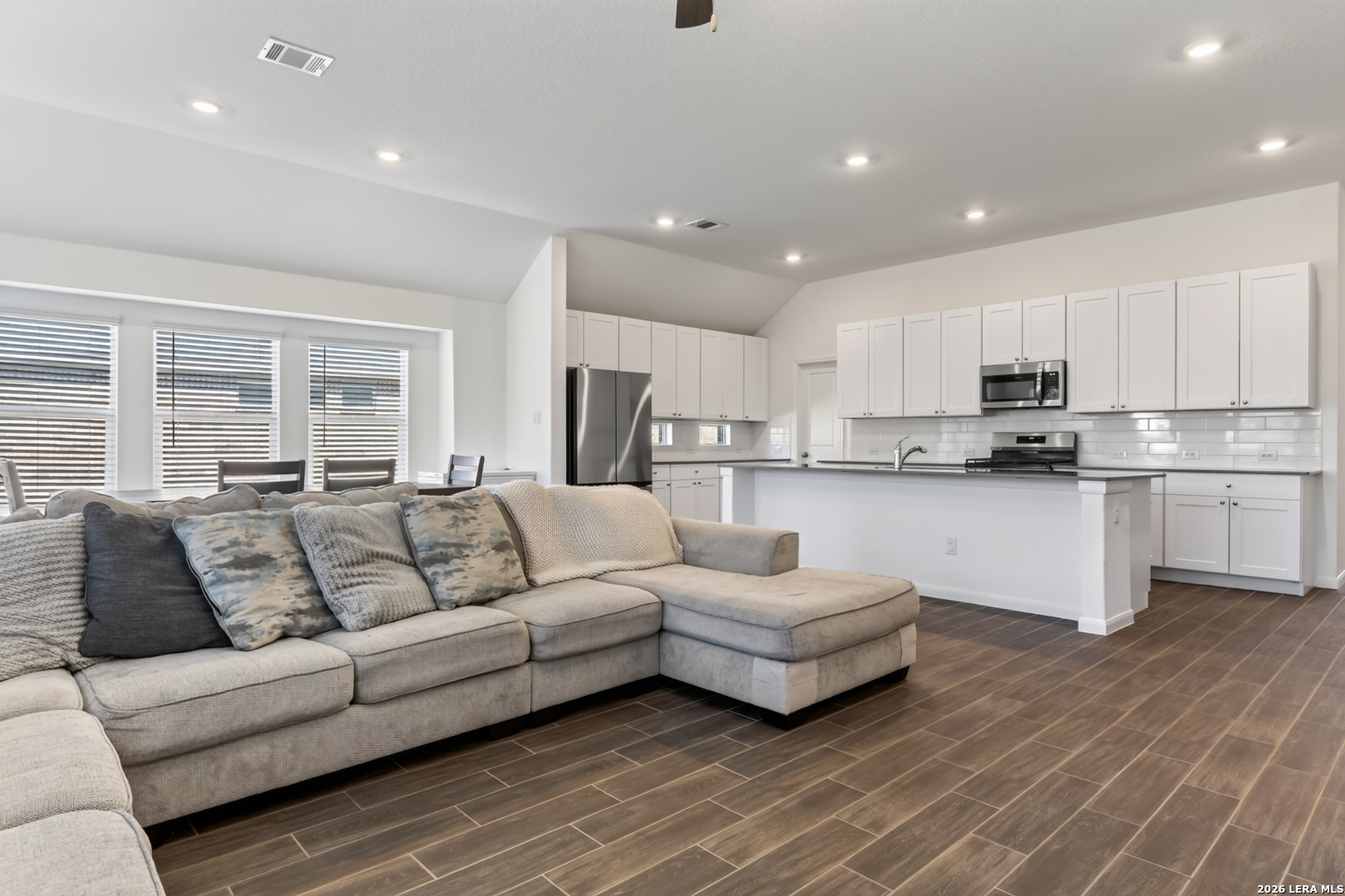 9351 Oxford Shire San Antonio TX 78254