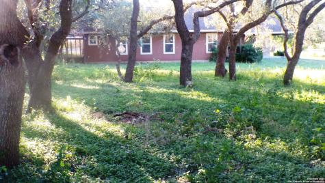 1036 Hilltop Road Beeville TX 78102