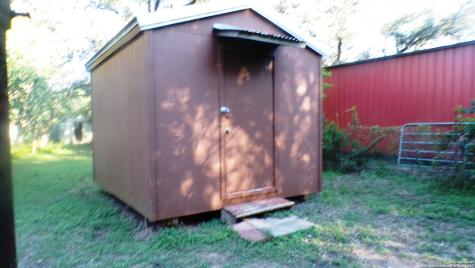 1036 Hilltop Road Beeville TX 78102