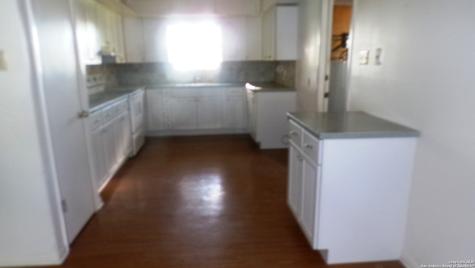 1036 Hilltop Road Beeville TX 78102