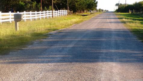 1036 Hilltop Road Beeville TX 78102