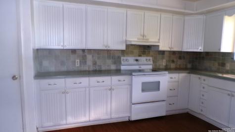 1036 Hilltop Road Beeville TX 78102